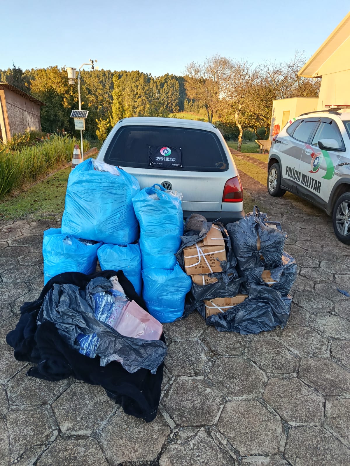 PM apreende 1.440 cadeados e outras mercadorias de origem estrangeira em Palma Sola