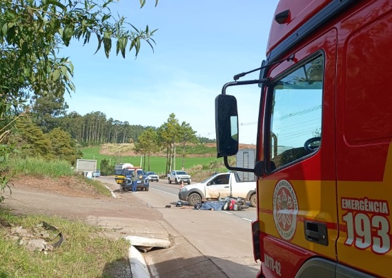 Grave acidente tira a vida de motociclista e deixa outra gravemente ferida em Guaraciaba