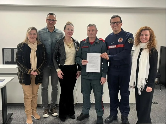 Bombeiros de Campo Erê recebem R$ 34,5 mil do TJSC para aquisição de compressor para recarga de oxigênio