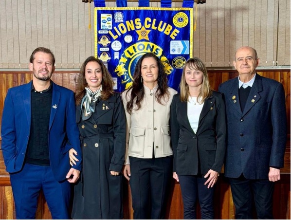 Lions Clube de Campo Erê empossa nova diretoria para o Ano Leonístico 2026/2027