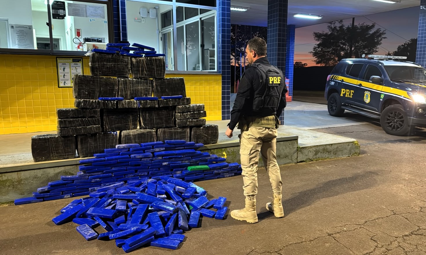 300 kgs de maconha são apreendidos e veiculo recuperado na SC 160 entre Saltinho e Bom Jesus do Oeste.