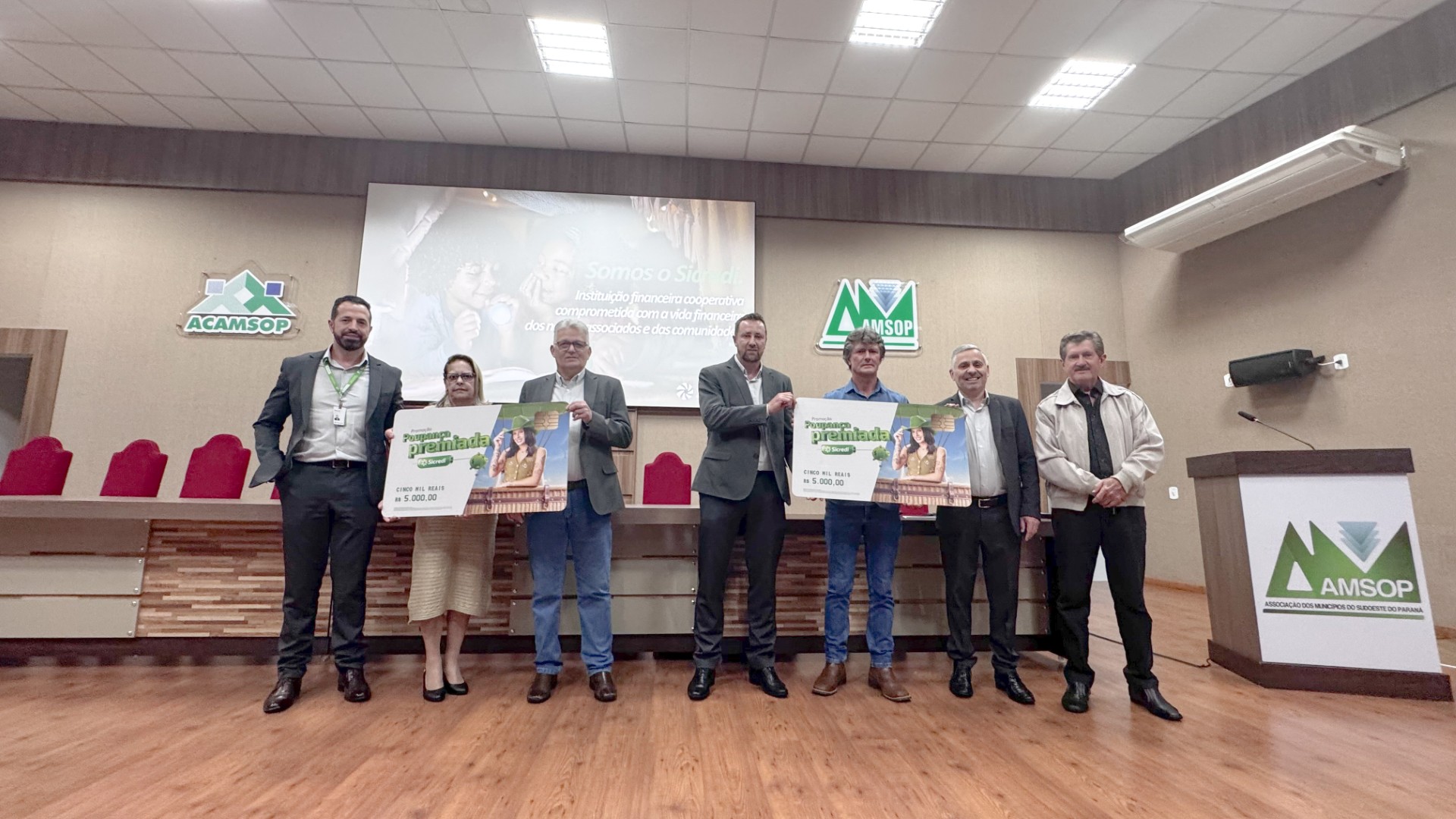 Dois associados do Sicredi em Francisco Beltrão ganham R$ 5 mil; veja como concorrer