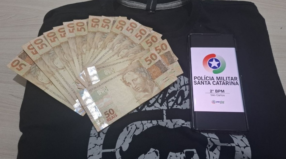 Idosa deixa carteira em carrinho de supermercado e tem R$ 750 furtados