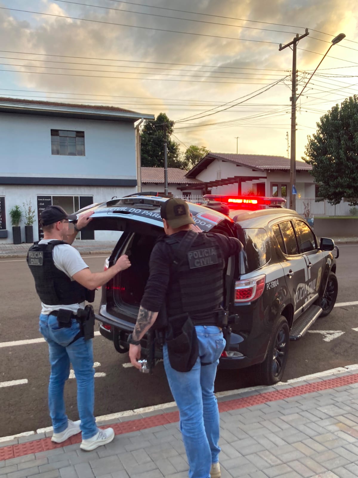 Homem descumpre medidas judiciais e volta à prisão em Marmeleiro