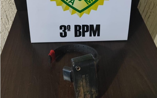 Policia militar de Vitorino encontra tornozeleira eletrônica abandonada dentro de esgoto