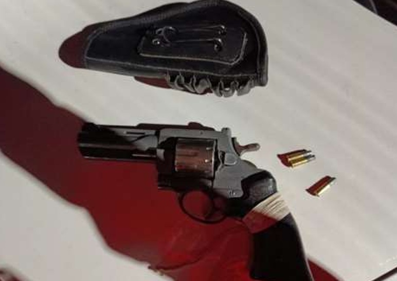 Homem é preso com arma de fogo durante evento em Galvão