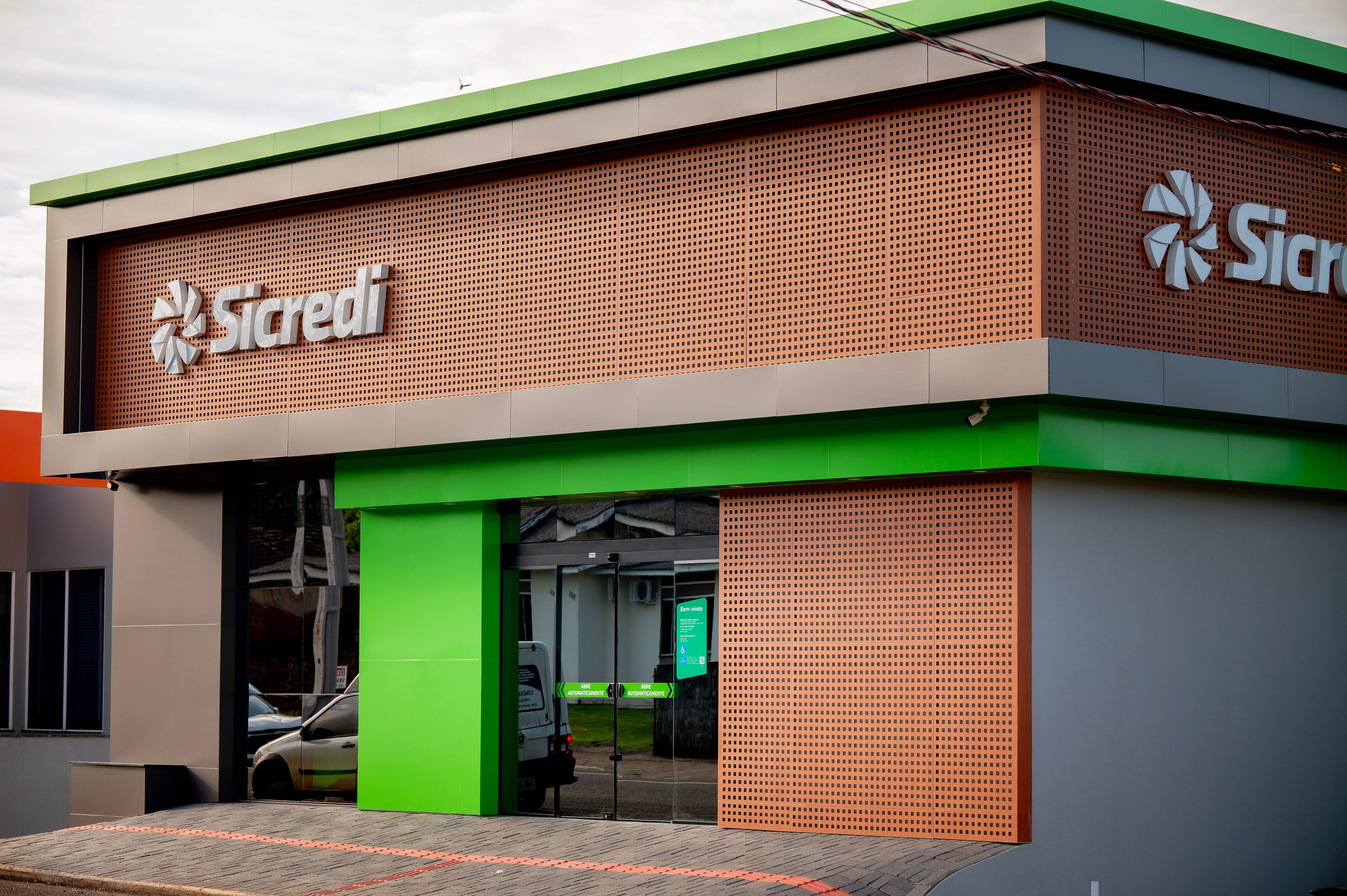 Sicredi inaugura moderna agência e consolida presença em Cruzeiro do Iguaçu