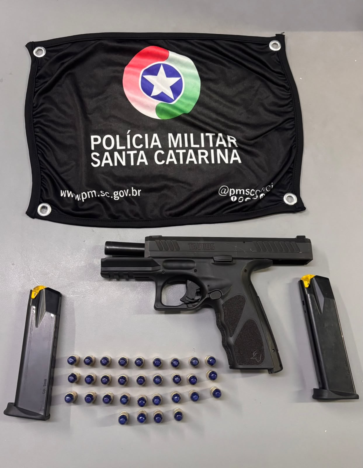 PM apreende arma de fogo de uso restrito e prende homem em São Lourenço do Oeste