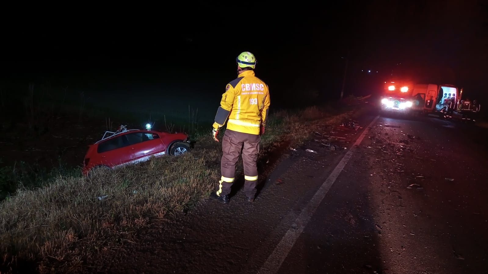 Homem morre em colisão frontal entre carro e ônibus na SC-480, em Bom Jesus