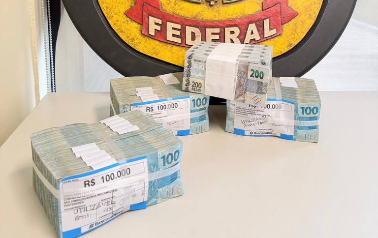 PF apreende R$ 500 mil em espécie com candidato às Eleições 2026 em Santa Catarina