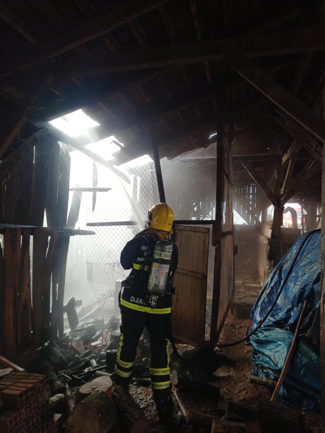 Incêndio em galpão mata 35 aves em Itapiranga