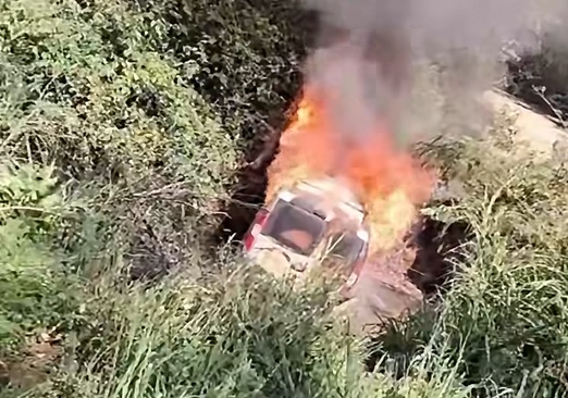 Homem morre carbonizado após veículo cair de ponte no interior de Jupiá