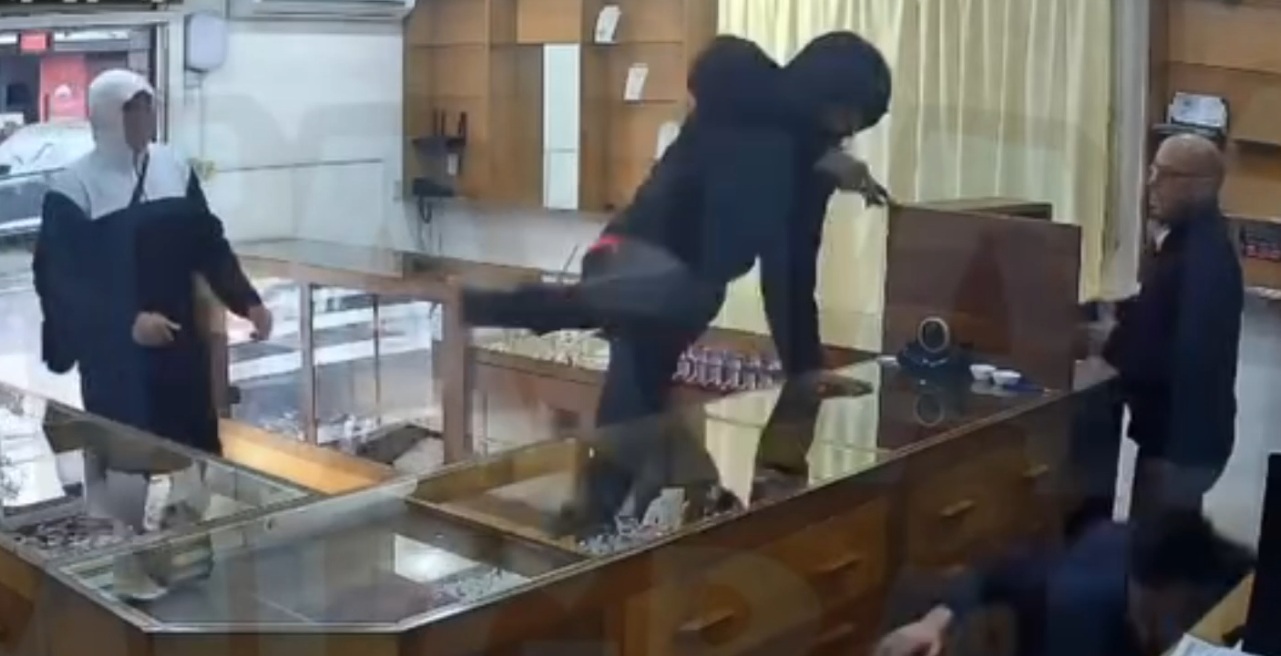 Vídeo - Empresário reage a assalto e fere suspeito em Itajaí
