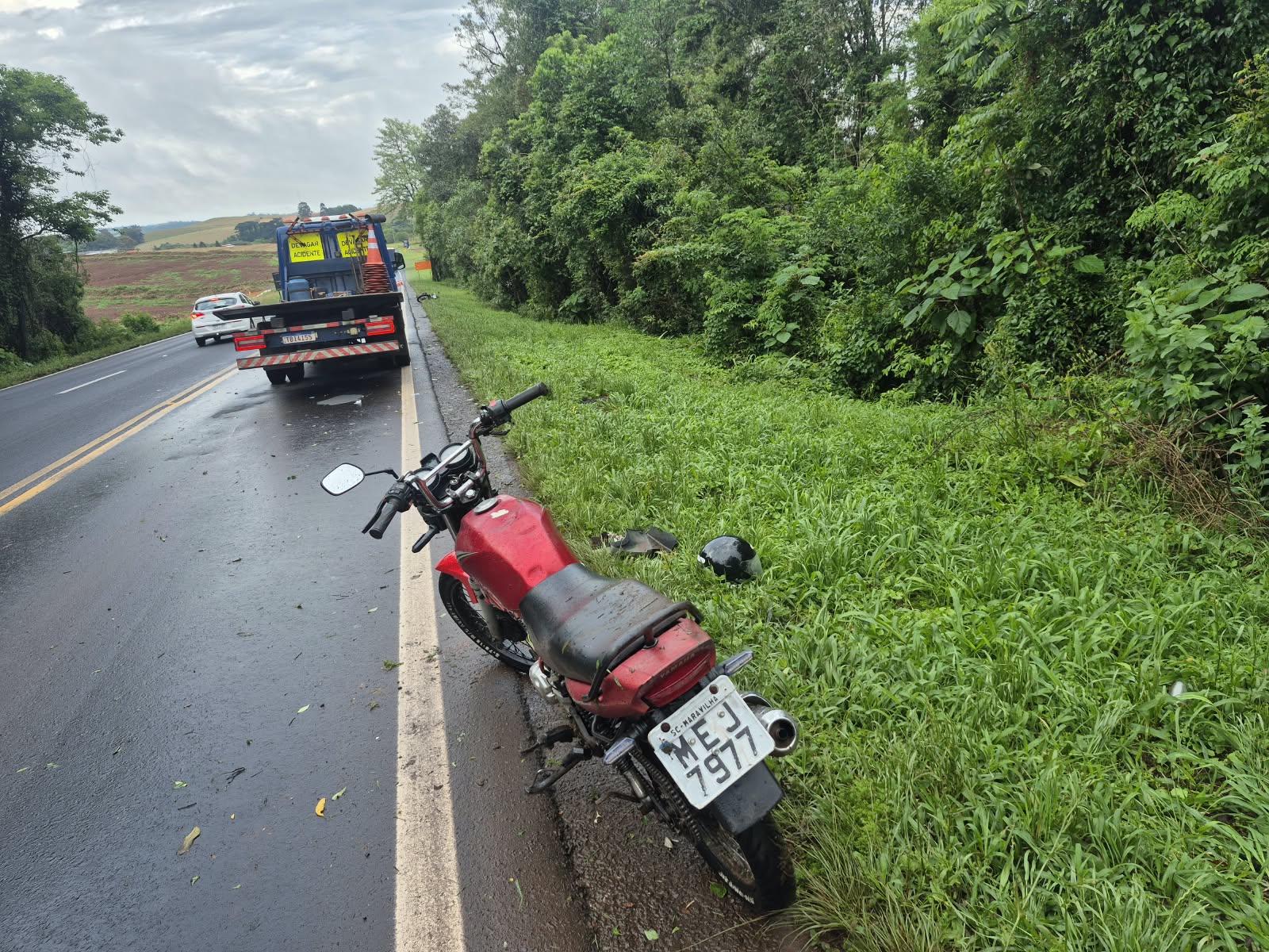 Motociclista com placa de Maravilha morre após cair e ser atropelado por caminhão em Vitorino