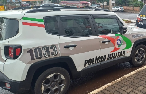 Homem é preso após ameaçar a mãe de 72 anos e descumprir medida protetiva em Xaxim