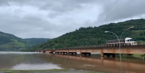 Ponte sobre o rio Uruguai terá interdição parcial do trânsito